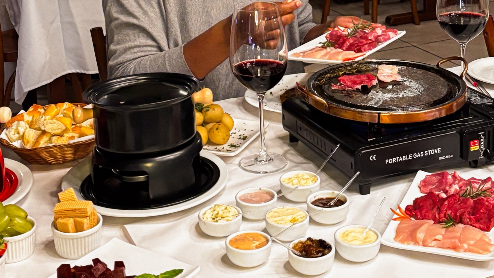 Rodízio de Fondue no Maffagio: Carne, Queijo e Chocolate - Foto 1