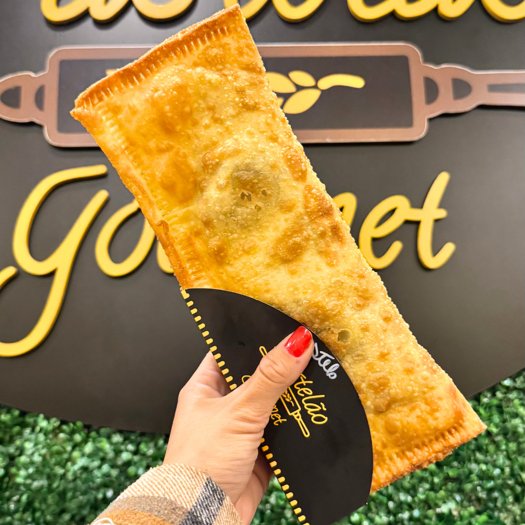 Pastel de 30 cm + Refri no Pastelão Gourmet por R$ 27,20