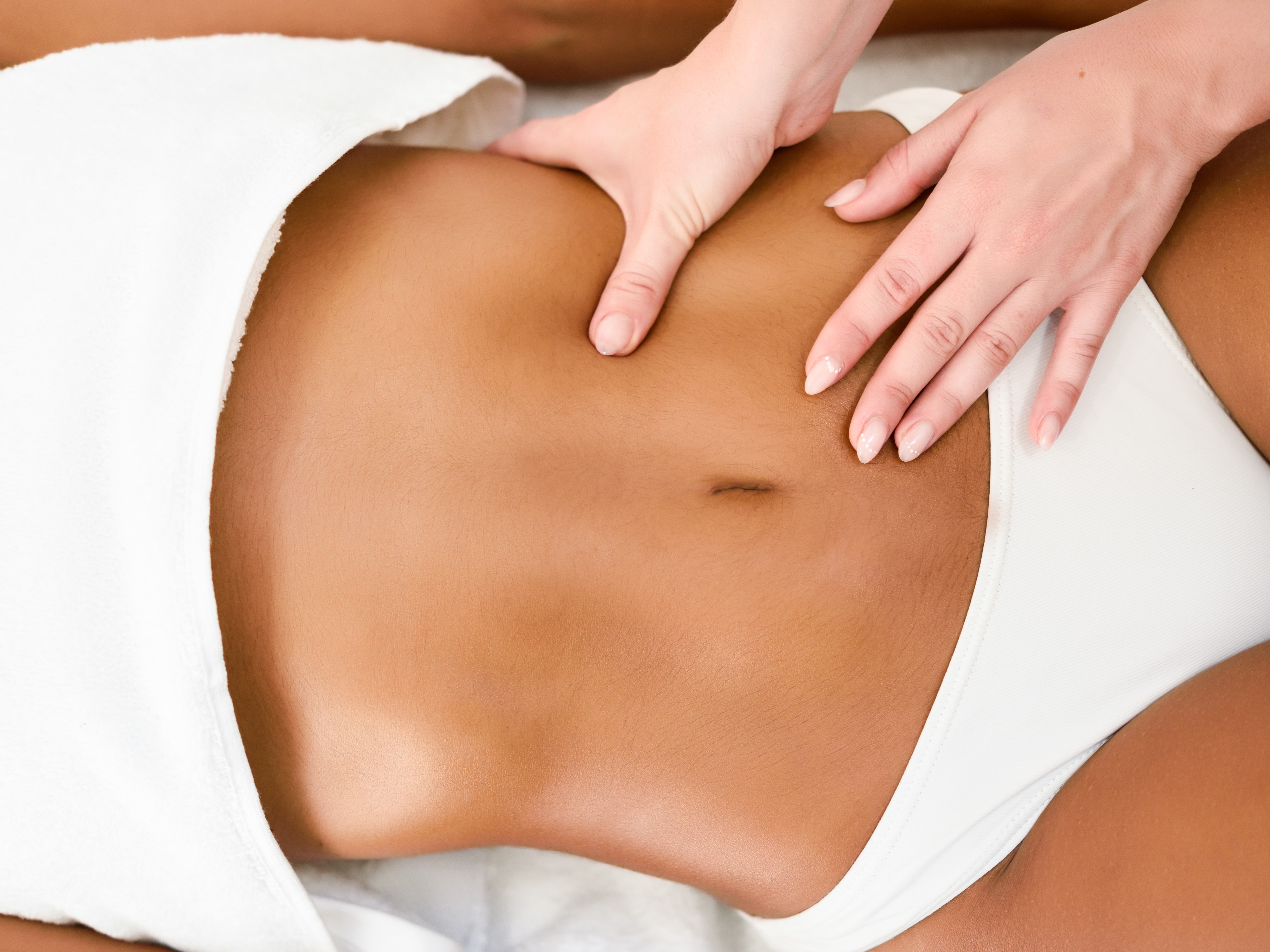 3 sessões de lipocavitação + modeladora por R$ 360,00