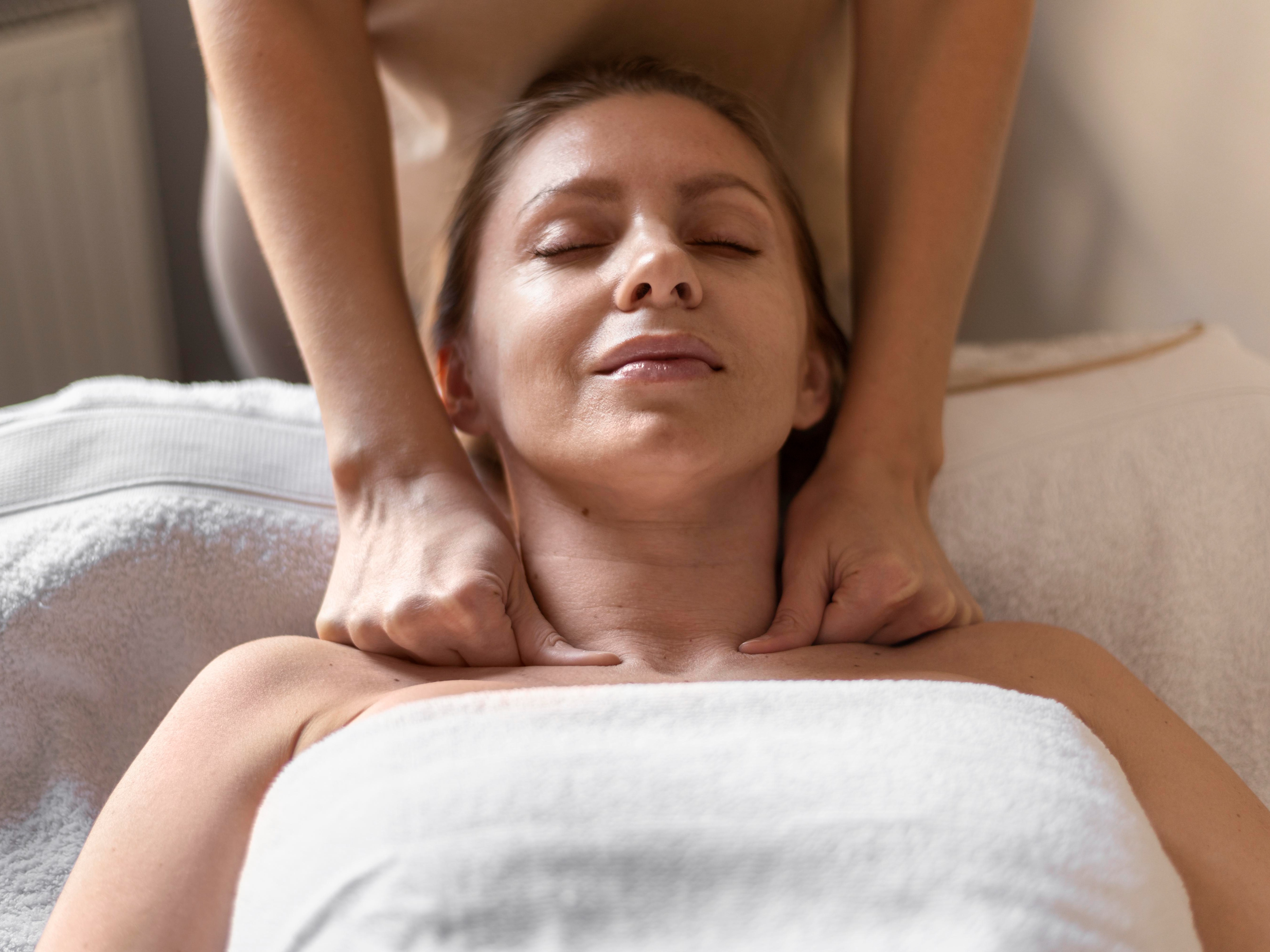 Massagem Relaxante - 30 minutos por R$ 55,00