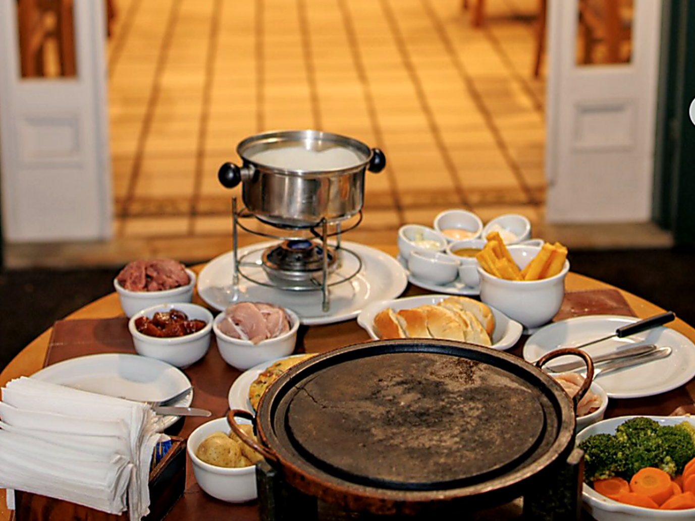 Rodízio de fondue para 2 no Restaurante Alcântara por R$ 191,84 - Foto 3
